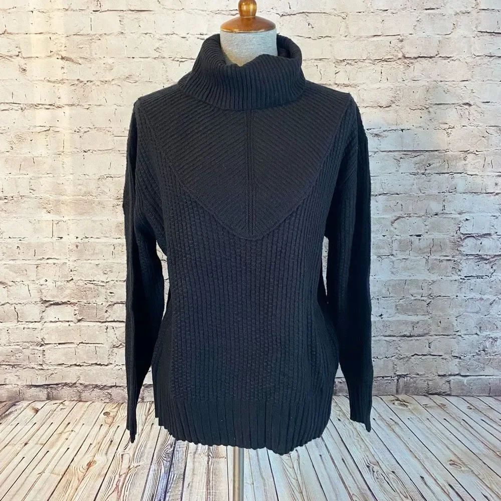 Lush Womens Black Long Sleeve Ribbed Turtleneck Cozy Pullover Sweater Medium